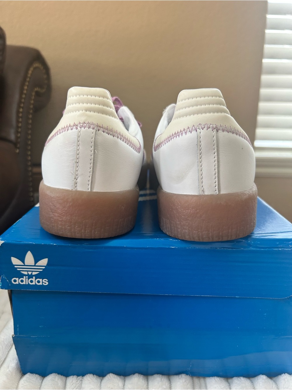 Adidas Samba White Sneakers with Pink Stripes and Laces - Picture 3 of 7